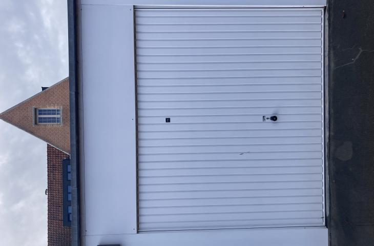 garage gesloten poort